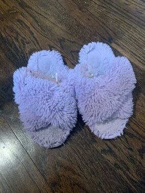 Cat & Jack Lilac Plush Heart Slippers